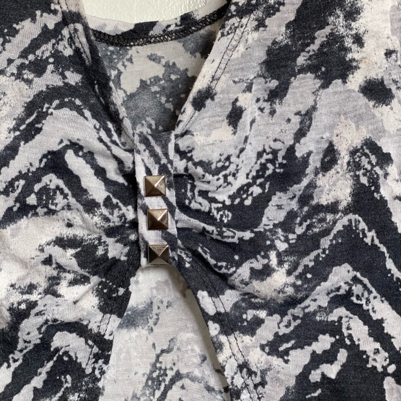 GUESS Top Open back - Picture 2 of 5